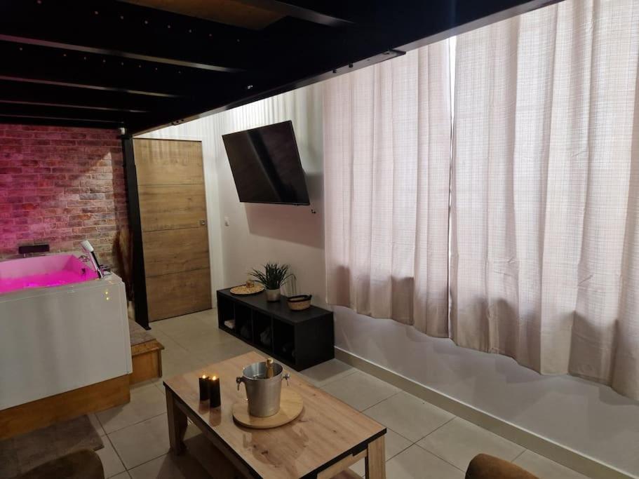 Au Spa De Llea Suite Retro Avignon Exteriör bild